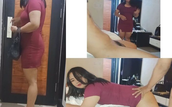 Ayuningsih: Porta un affare in hotel