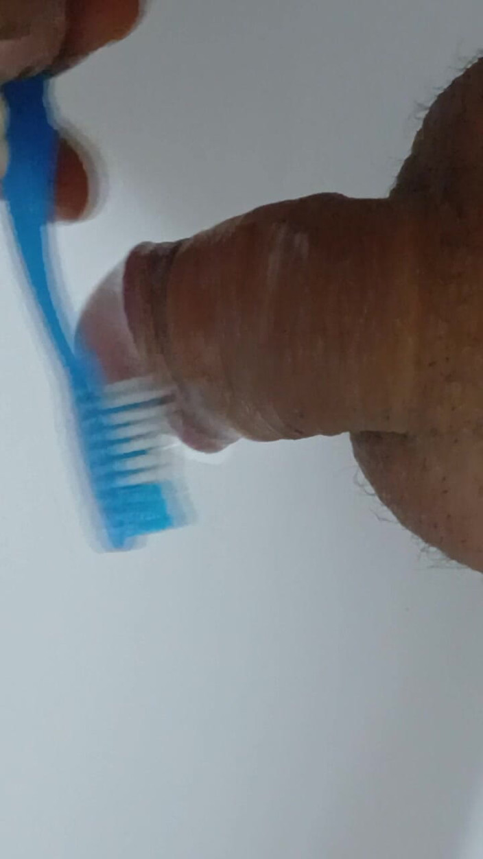 AlexCat: My Best Friend Must Be Clean