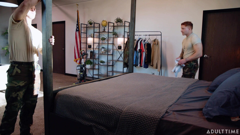 Heteroflexible: Heteroelastyczne - wojskowe Jeremiah Cruze &amp; Blain O'connor's Rival Tension zapala zabronione...