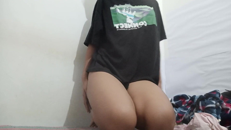 desigirl93: Hra s prsy teen Bhabhi a masturbace - indická teenagerka