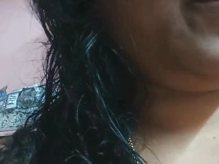 Telugu-fuckers: Tami Ponnu dans la salle de bain, beauté naturelle, lèvres...