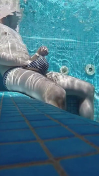 Horny Stepdad and Stepson Finally Alone in the Home Jacuzzi