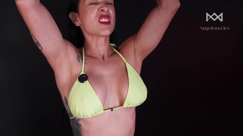 Angelmuscles: Sudut pandangan pertama robot jurulatih peribadi anda - Protokol Biceps diaktifkan