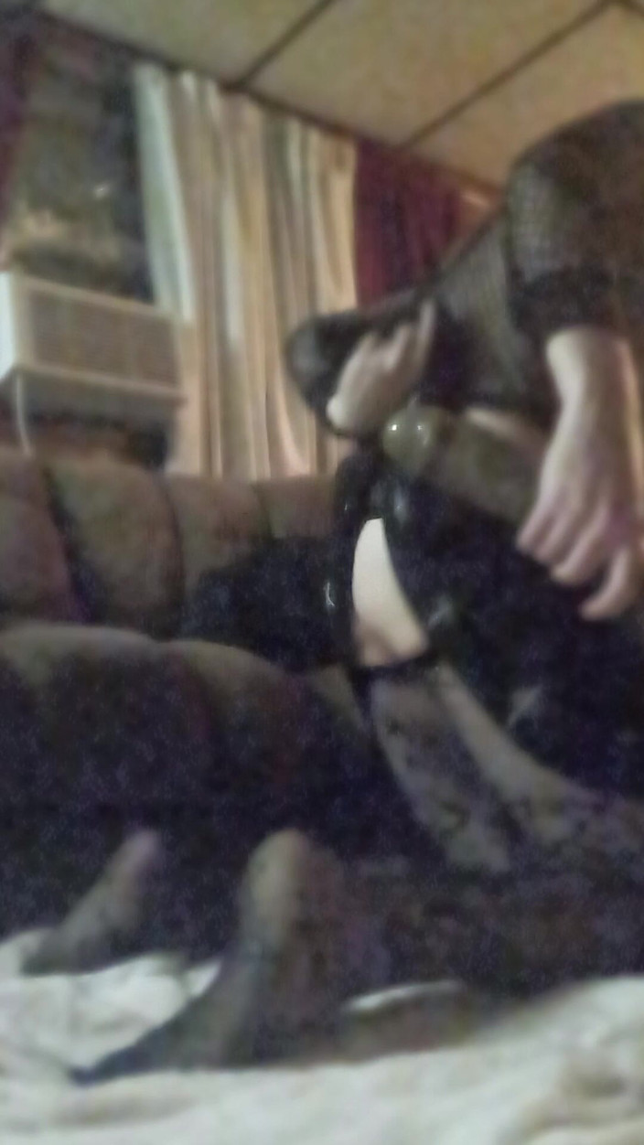 DeepTwink69: BBCディルド対Gothboiふしだらな女