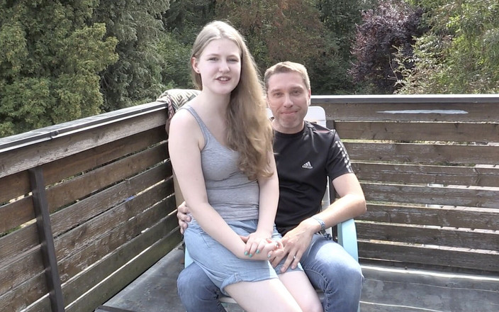 Casting66: Julia ngentot sama pelanggan muda!