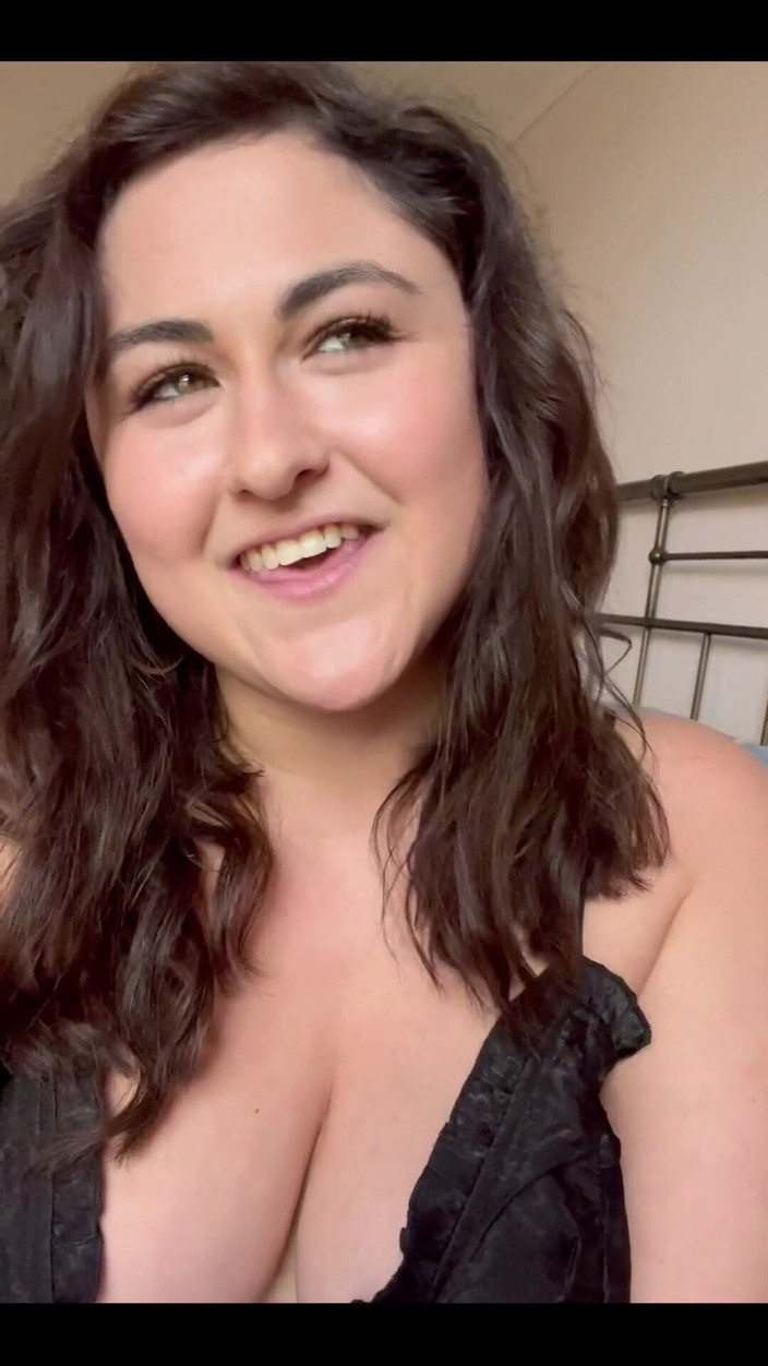 Josie Jaxxon: Josie Jaxxon İstek Alıyor