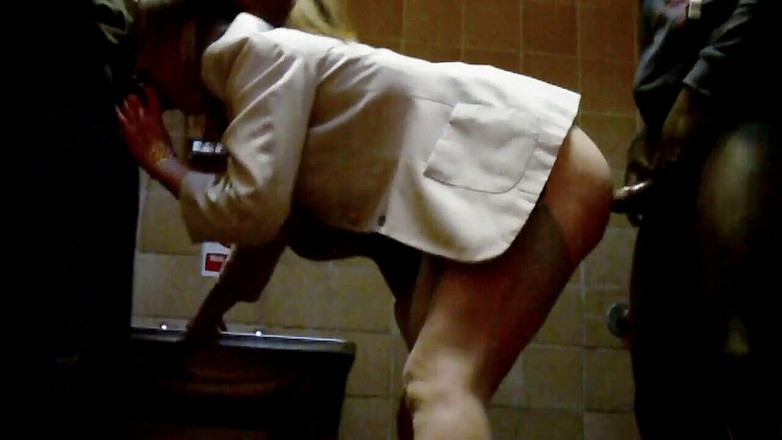 Movies by Louise: Cruzando banheiros de cavalheiros 2