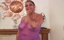 Perv Milfs n Teens: Chica gordita follada profundamente en su agujero de chocolate mientras...