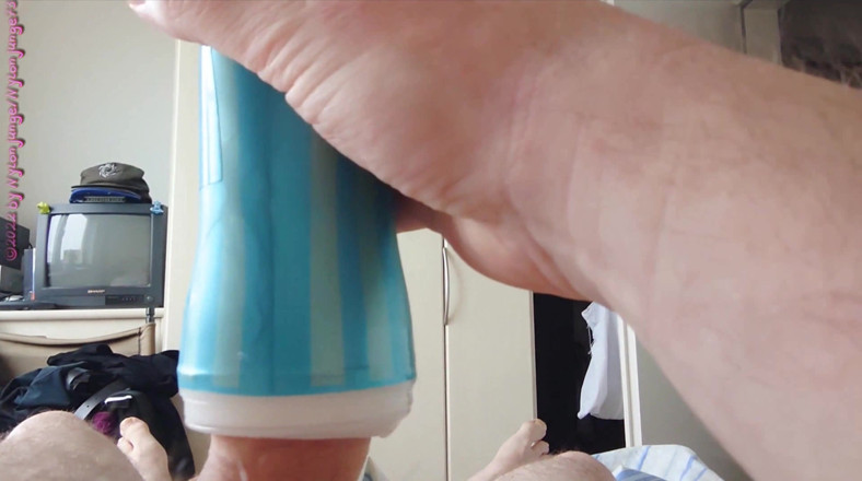 Carmen_Nylonjunge: Fun with the Tenga masturbator
