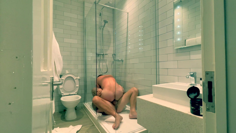 GlennandSonny: Hot Shower Fuck