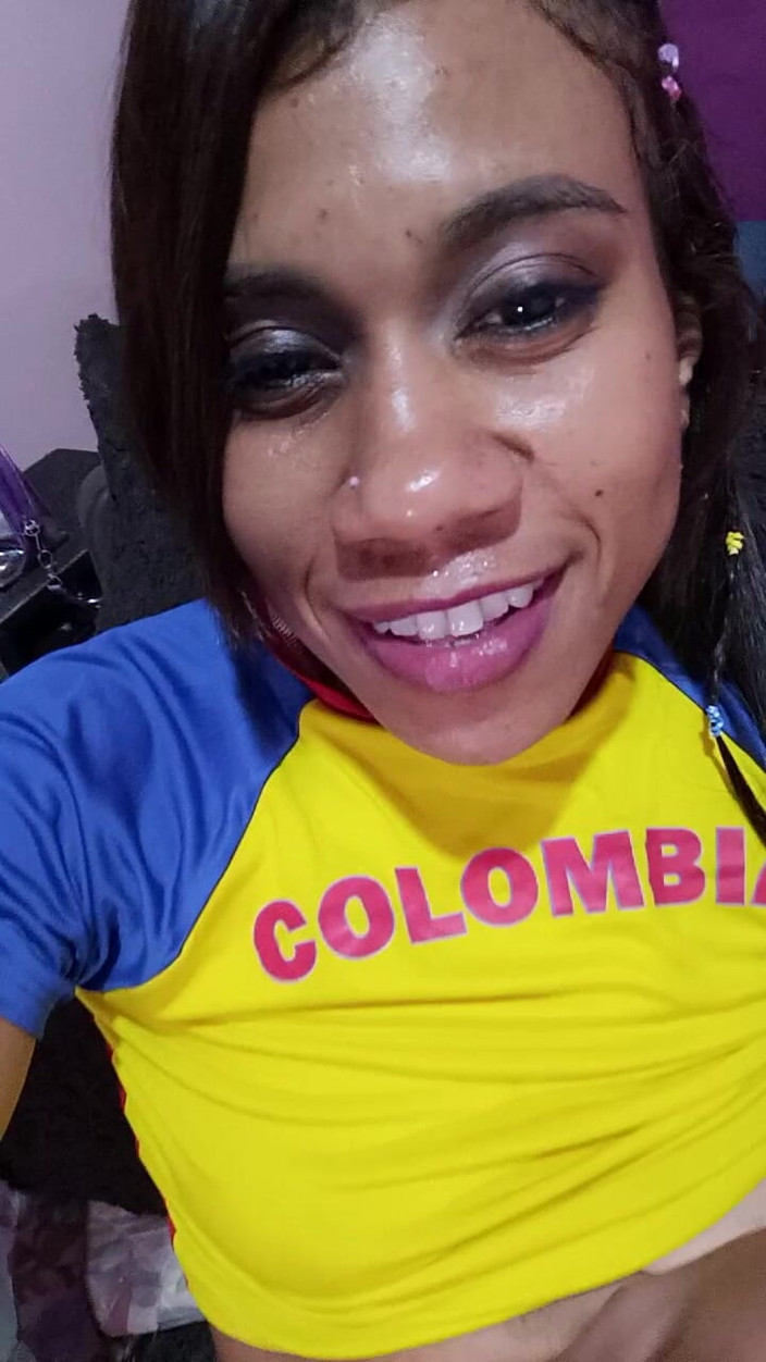 Barbychocolat: Bebé, tu amor y tu voz vuelven loco mi cuerpo...