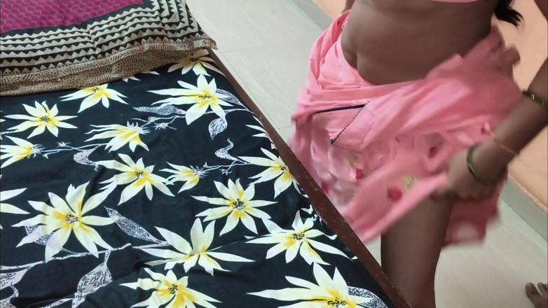 Janvibhabhii: Sora vitregă își împarte dormitorul cu fratele ei vitreg, prim-plan futând dur...