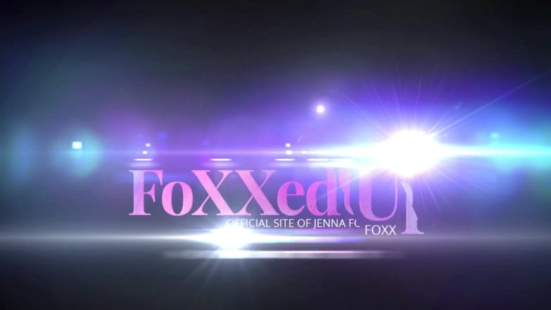 Jenna Foxx: 라티나 PornStar와 섹스하는 흑인 타르트 Jenna Foxx 주먹, Kat Dior!