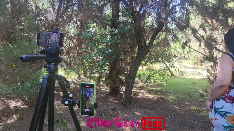 Riderqueen BBW Step Mom Latina Ebony: Riderqueen alleen, buitenshuis, video's voor fans