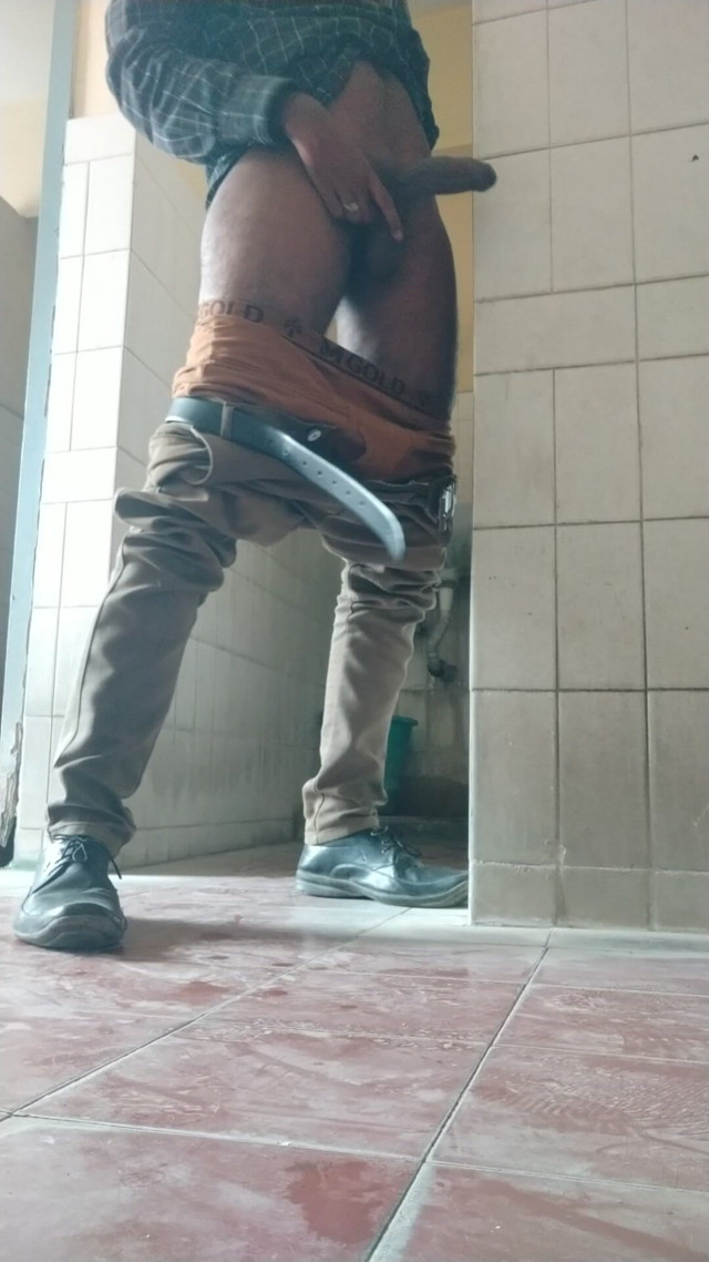 I Masturbate My BBC in the Restroom (Tamil 10 inches BBC) I Masturbate My BBC in the Restroom (Tamil 10 inches BBC)