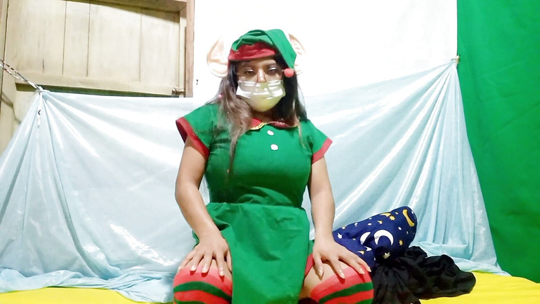 Martin13: La donna elfo seduce i suoi follower porno e mostra...