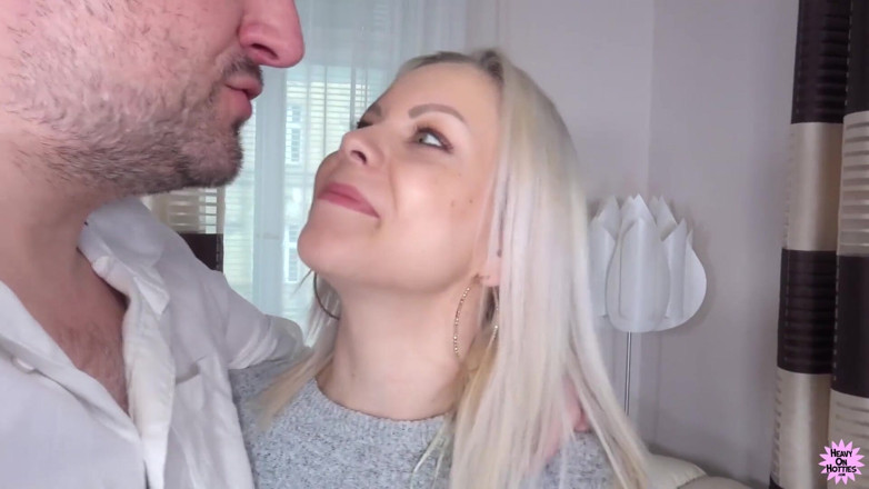 Heavy on Hotties: Blonde babe Julia Parker gags on cock