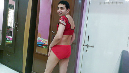 Cute & Nude Crossdresser: Người mặc đồ xuyên thấu ngọt ngào femboy sweet lollipop trong áo...