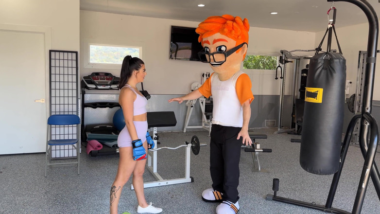 PornDudeCasting: Gal Ritchie’s Sexy Training Sesh with Porn Dude