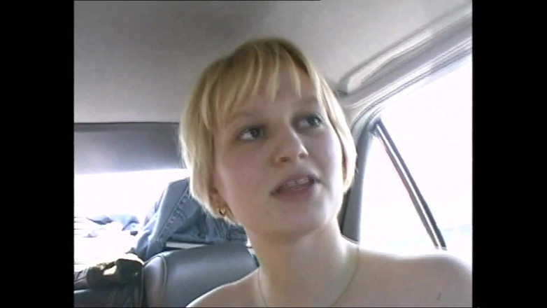 OLD Sinner: Nadržená mladá dívka s chlupatou kundičkou ošukaná v autě a...