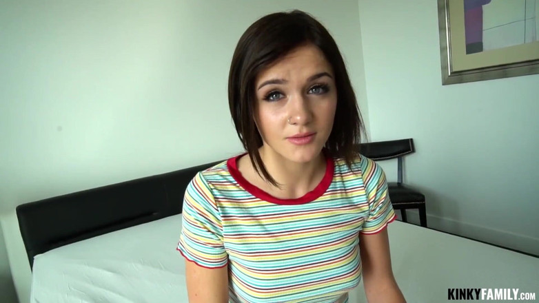 Kinky Family: Cash got me fucking my stepsis