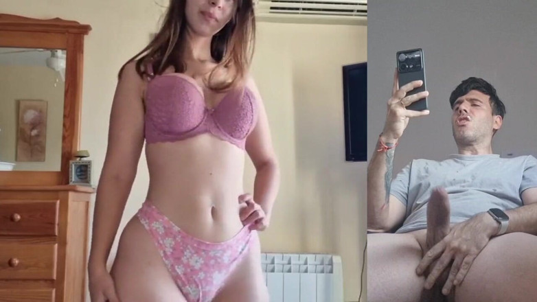 Latinascachondas: Poniendi Hard Friend's Cock