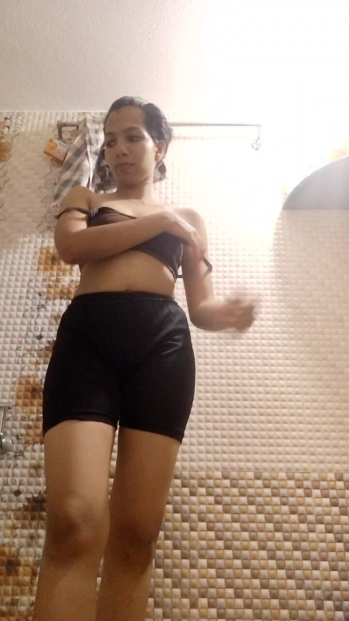 Sreemeg: Sexy desi-freundin fingert