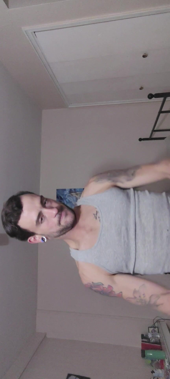 Mikey 21: Sikimi biraz sertleşiyor