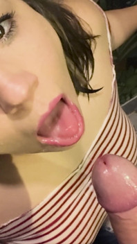 Betty Gets Golden Showers Cum to Eat and Pee