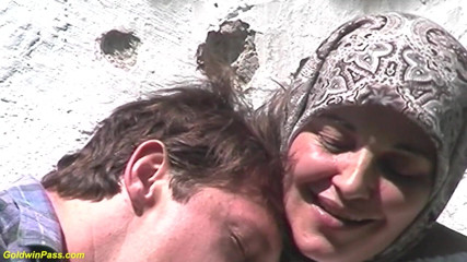 Goldwin pass: Chubby wife outdoor fucking by her toyboy