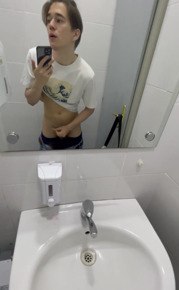 Alex Davey: Idag cyklade jag (en vän gav det till mig så att...