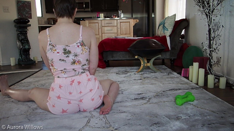 Aurora Willows: Behind the scenes daily workout