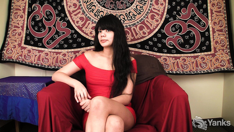 Yanks: 클리토리스와 후장 구멍에 손가락을 대고 있는 Jiselle - 전체 길이, 4K 리마스터