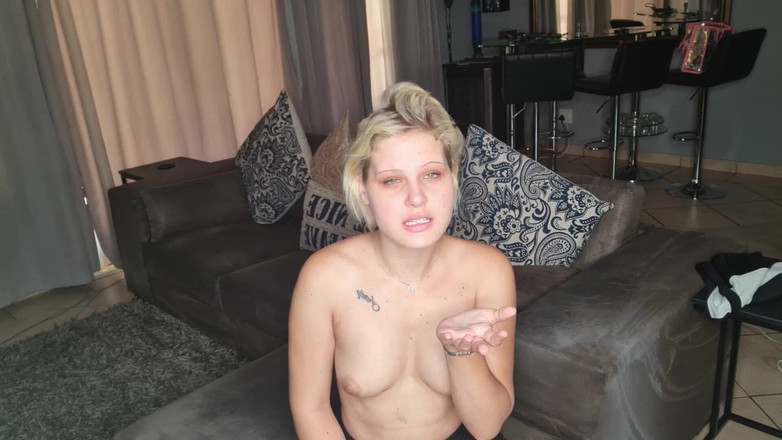 domslutfucker: Si blonde bertelanjang atas panas mempamerkan Cara Dia Mahu Lelaki...