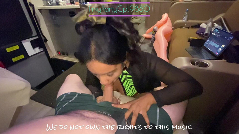 FrkyPartyCpl9880: Набиває брудні домініканські дірки Надії