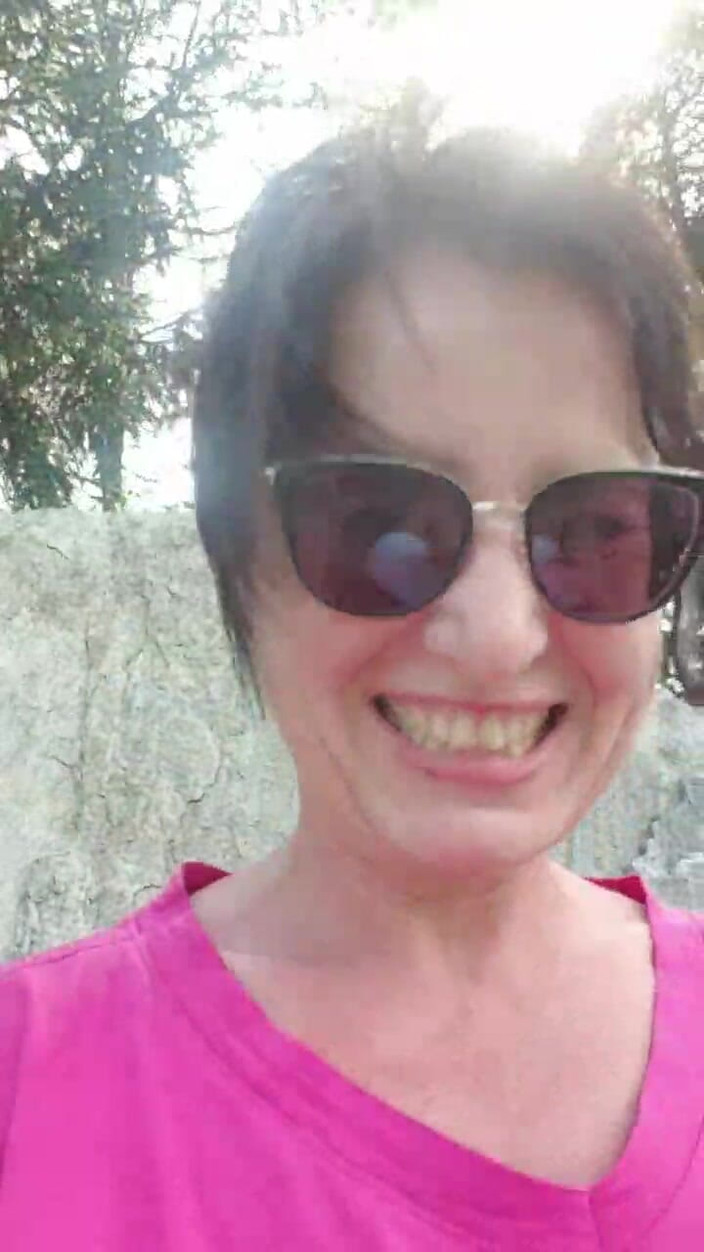 JulieEroticDress: Bắn nước trên cánh đồng ngô