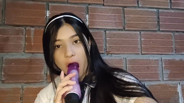 Yuli and tony: Verschiedene Positionen für ein schlankes 18-jähriges Schulmädigen!