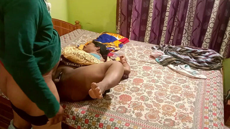 Popmini: Angielski Xmaster rucha inną indyjską zamężną kobietę