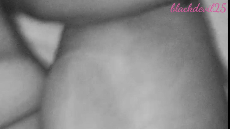 Mandadum: Моя жена трахается и трахает пальцами спазмы