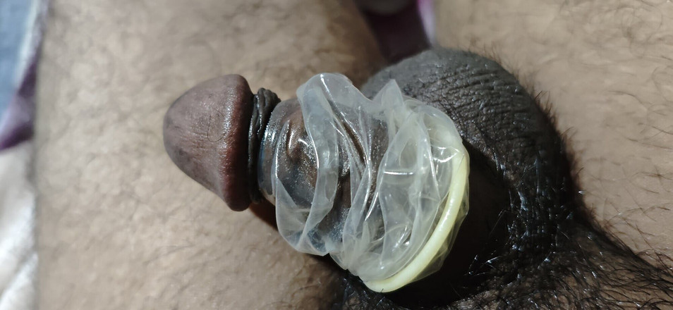 Hot Chilli 2025: 대물 자지를 사용하여 인형을 따먹는 방글라데시 아빠