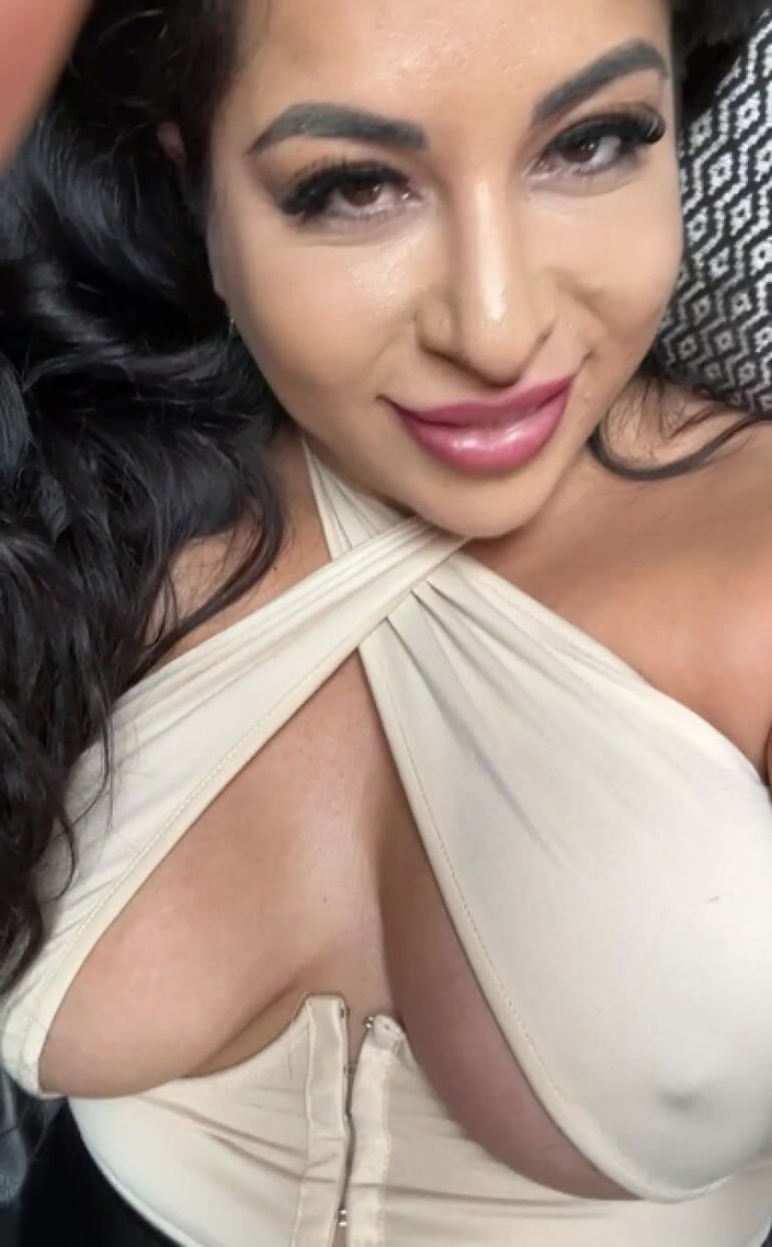 LadyAyse5: Bądź moim niewolnikiem seksualnym - część 37