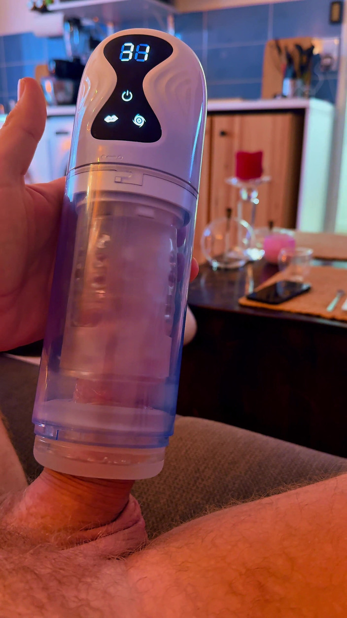 mekcho92000: 변화를 위해 딜도를 가지고 놀기