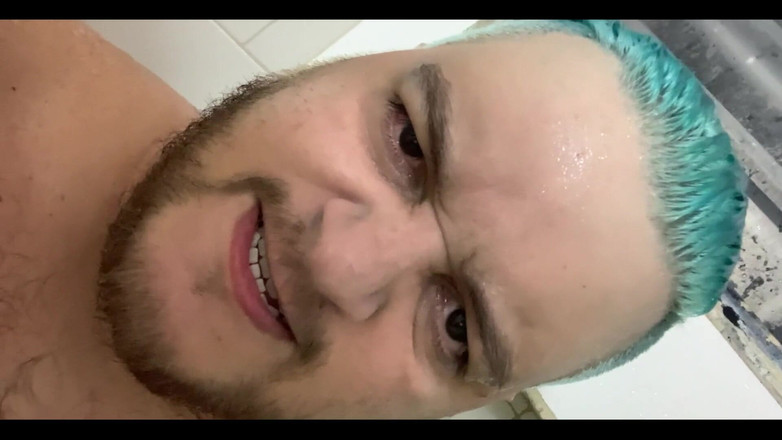 Ksanchez1203: 샤워 중