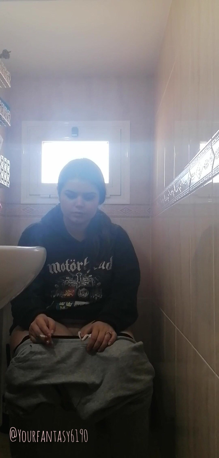 Your fantasy studio: Watcher on Toilet