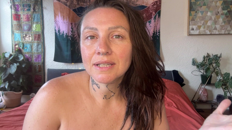 Lustful Libertines: Desperate MILF Begs Lover to Answer - From the Archives