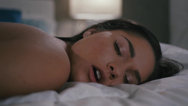 SweetheartVideo: Massage a Pretty Lesbian
