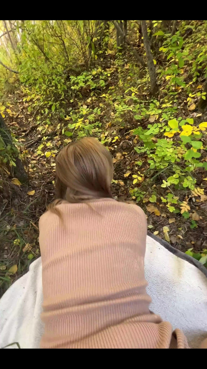 Nerdy Nympho: Fremder hat mich im wald erwischt und mich vollgespritzt