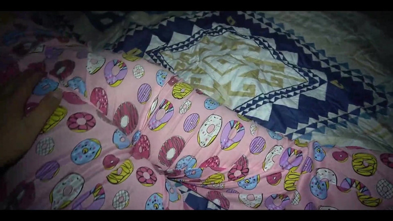 Anny Kitty: Aku dientot sama ayah tiriku yang manis di kamarnya sampai...