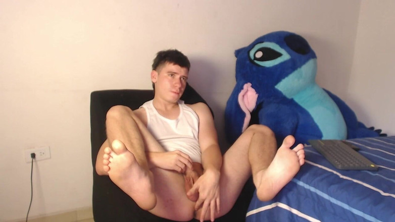 Icyhot707: オナニーしてお尻をカメラに見せつけます