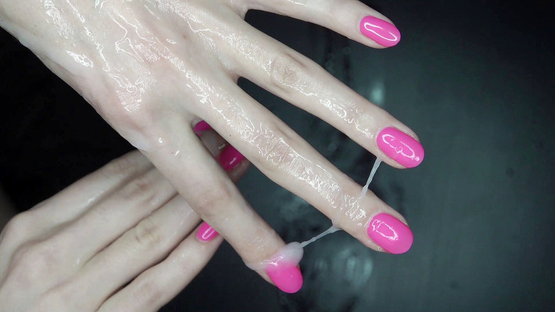 Homemade_Handjob: Ejaculare pe degete